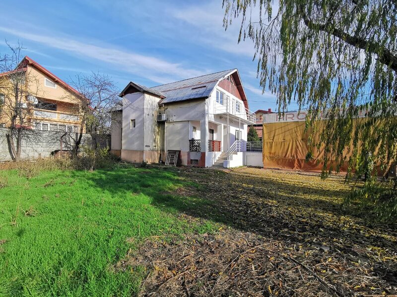 Dobroesti, 5 camere vila la curte.